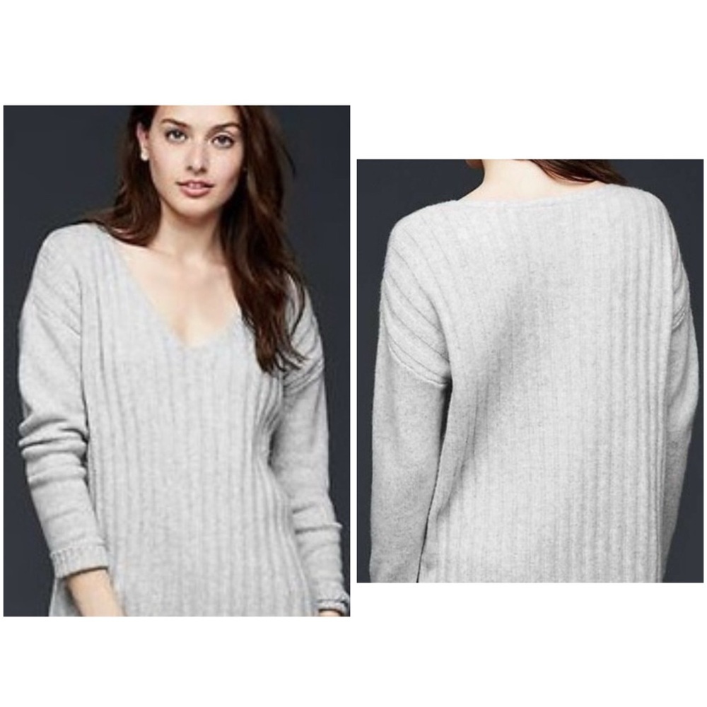 NWT Gap Womens Grey Ribbed Wool Blend V-Neck Sweater Size Medium Neutral Classic